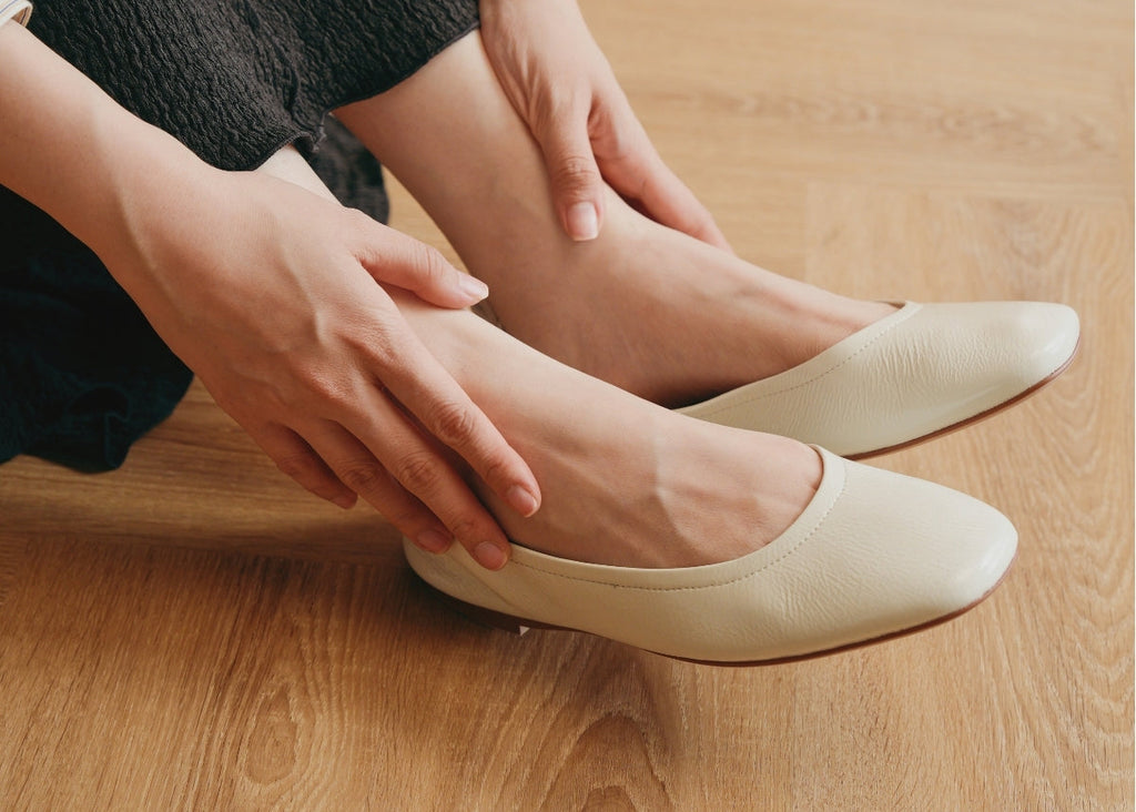 Glove Flats - Cream Patent