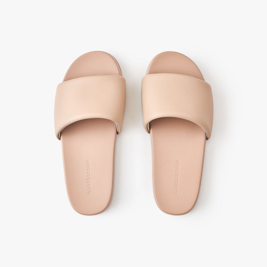 รองเท้า Butter Slides - สี Taupe