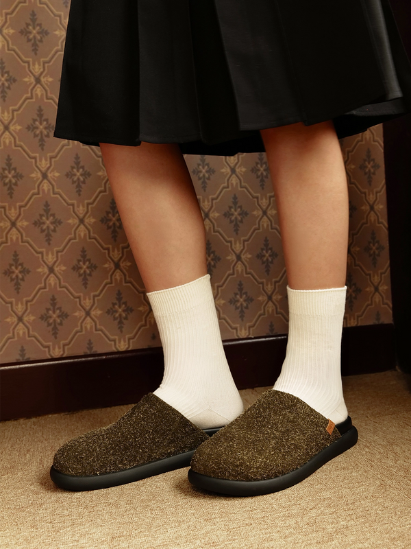 Cloggy - Olive Suede