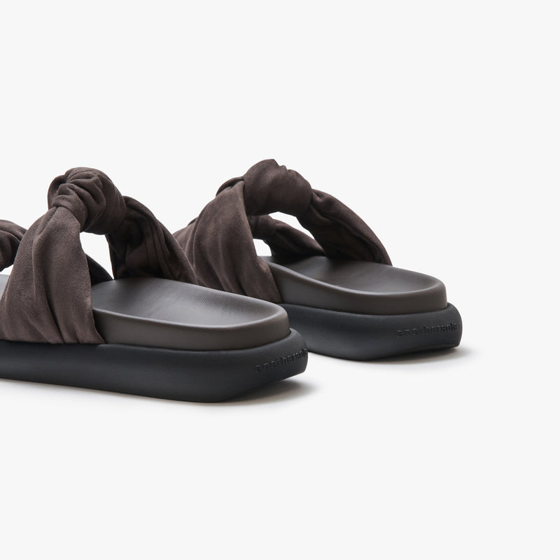 รองเท้า Knotty Marshmallow - สี Coal