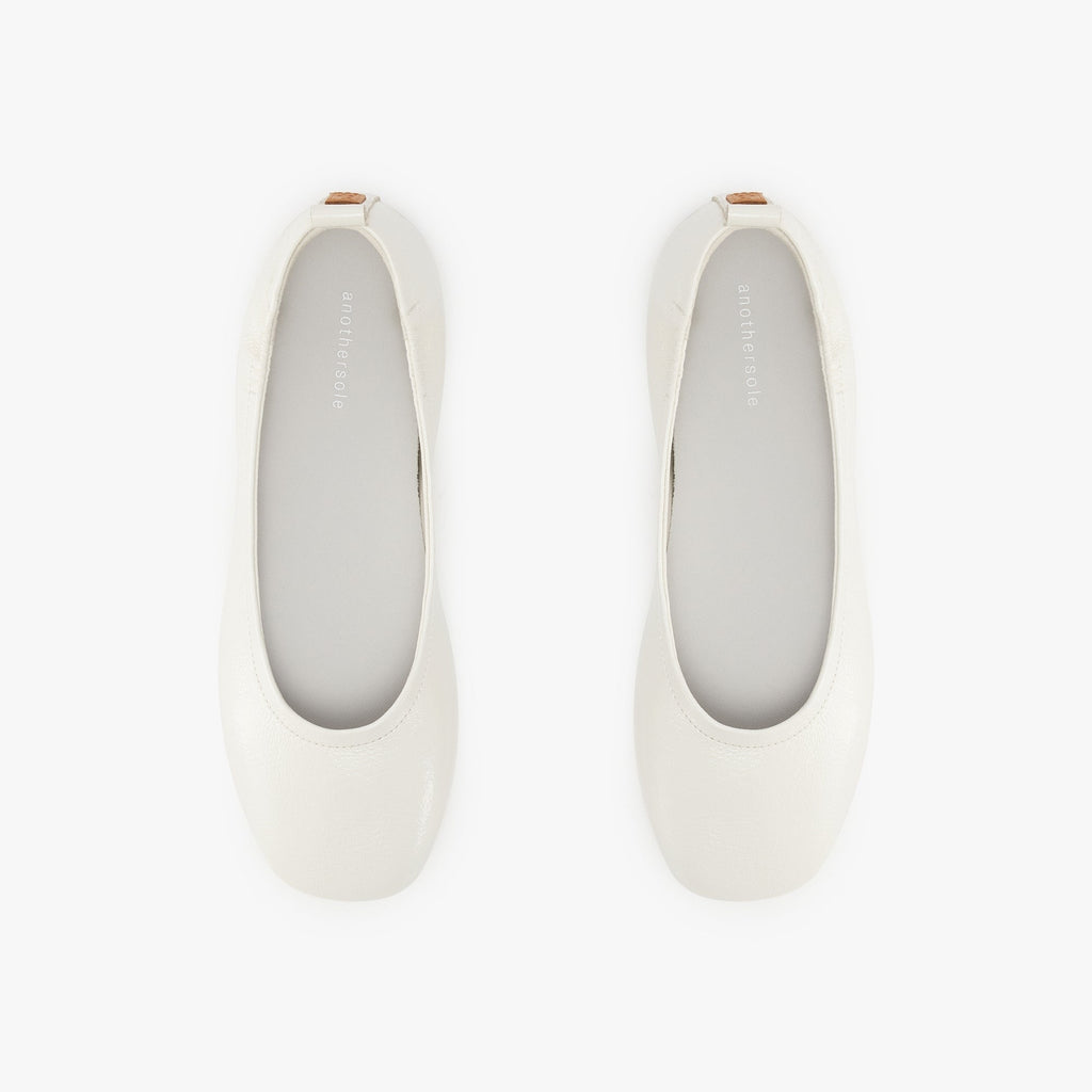 Glove Flats - Cream Patent
