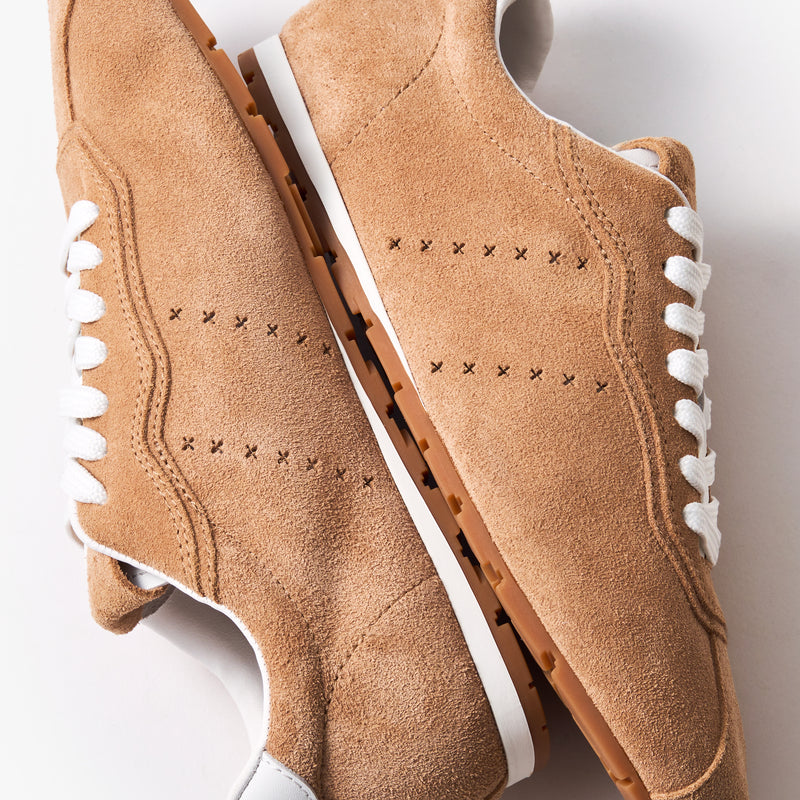 Softe Sneakers - Sand Suede