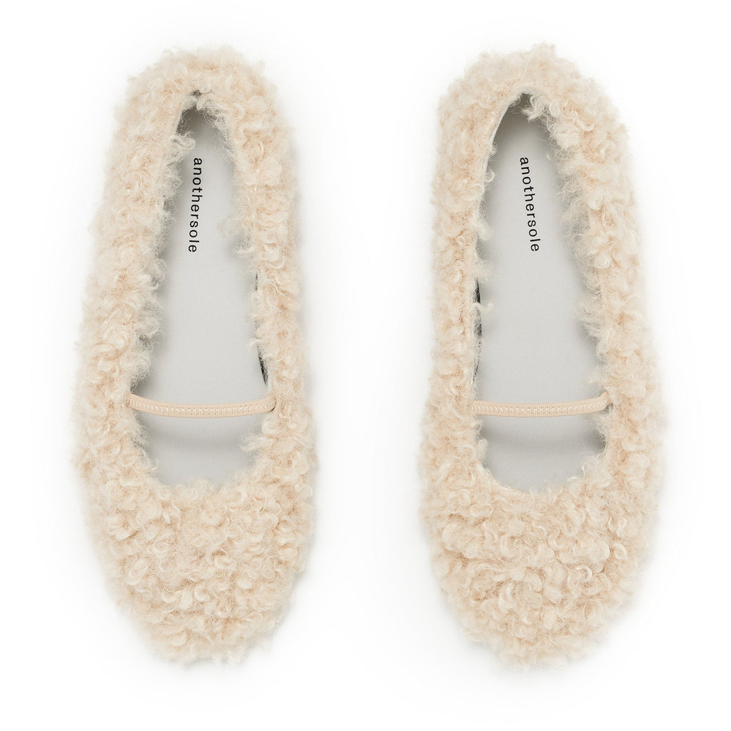Travel Flats - Teddy White