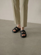 Knotty Marshmallow - Black Leather